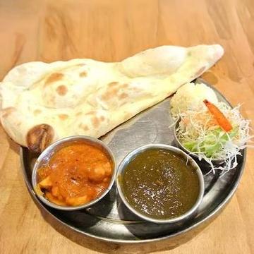 【カレー二つとナン、サラダのお得セット】ダブルカレーセット Double Curry Set(withSalad)