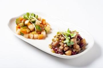 カチュンバルと豆のハーフ＆ハーフサラダ Beans salad