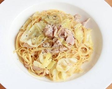 店長おすすめ鳥我鶏肉とキャベツのペペロンチーノ Peperoncino with chicken and cabbage