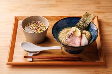 魚介薫る 貝ダシ汐 鰹昆布水つけそば(しお)