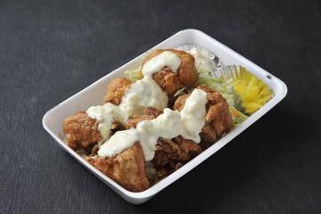 からあげ南蛮弁当6個入 Fried Chicken in Vinegar and Tartar Sauce (6 Pieces)