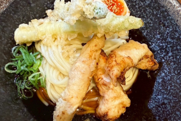 大山鶏ささみ紀州梅蜂蜜漬け天ぶっかけうどん