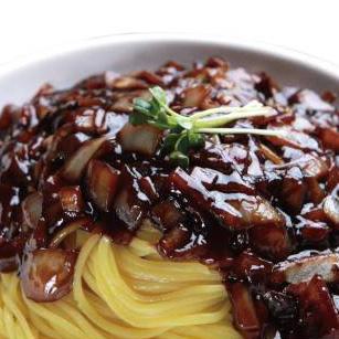 ジャージャー麺
