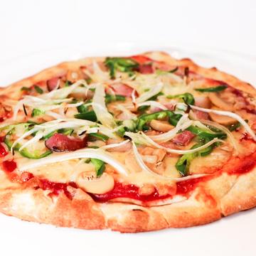 ナン生地で作ったミックスピザ Mixed pizaa made with nan dough