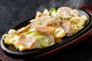 ざく切り塩ねぎ 豚カルビ鉄板焼き