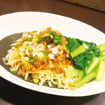 黒胡麻汁なし担々麺