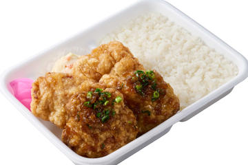 合盛り弁当中(醤油からあげ2個・油淋鶏からあげ2個)