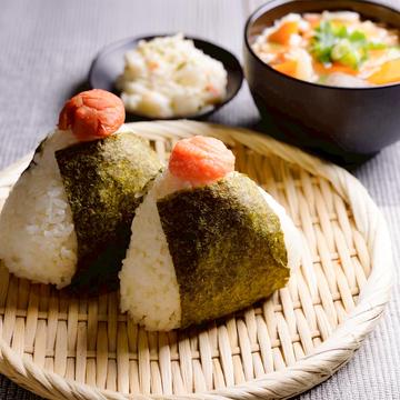 選べるおにぎり2種+小鉢1種+ハーフ豚汁