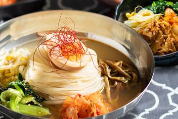 パラム風冷麺+(新)ミニ叉焼ビビンバ丼セット