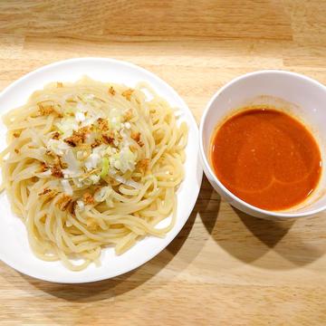 チリトマト極太パスタ