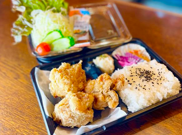 唐揚げ弁当 3個入り(サラダ付き)