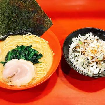 ラーメン + 赤家ライス