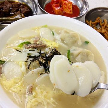 餅肉餃子スープ