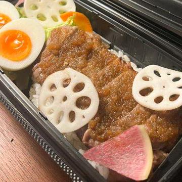 サーロインステーキ丼240g〈にんにく甘辛たれ〉
