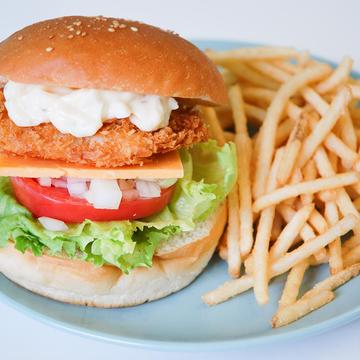 フィッシュバーガー 【フライドポテト付き】