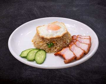 チャーハン(脆皮焼肉トッピング)