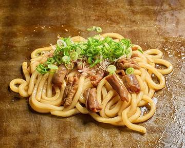 ホルモン焼きうどん