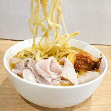 おすすめカレーラーメンセット osusme ramen setサラダsaladラッシーlassi