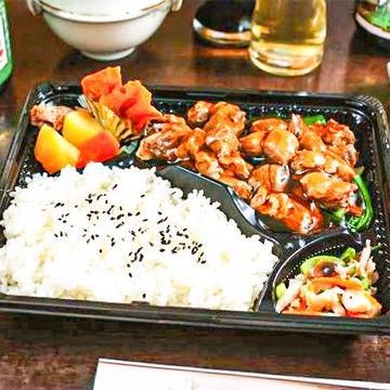 牛バラ肉の醤油煮弁当 Beef Rib in Soy Sauce Bento Box