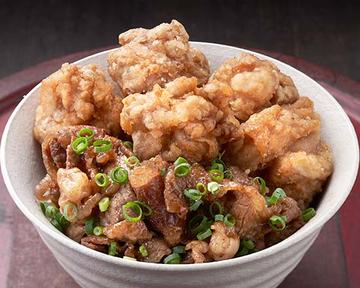 牛焼肉ダブル＆唐揚げ丼 Double Grilled Beef ＆ Fried Chicken Rice Bowl