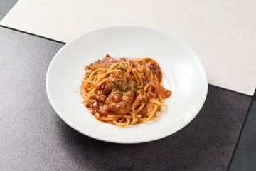 【もちもち生パスタ】牛すじ肉のボロネーゼスパゲッティ