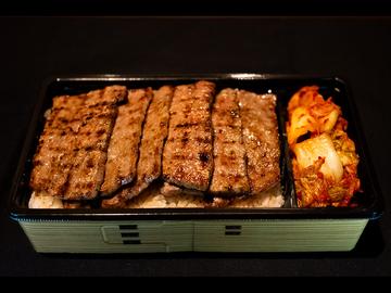 特選黒毛和牛上ロース弁当