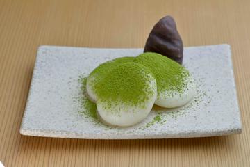 抹茶あんこもち(おもち3つ)