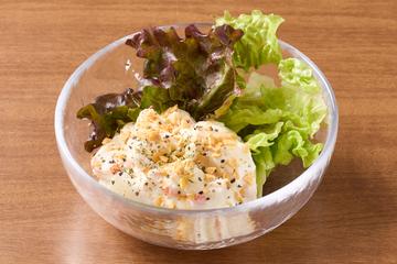 お肉に良く合う「ちょい盛りガーリックポテトサラダ」 Garlic Potato Salad