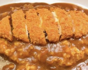 ササミチーズカツカレー CHICKEN BREAST WITH CHEESE CURRY