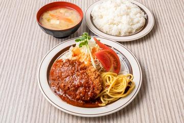 メンチカツ定食