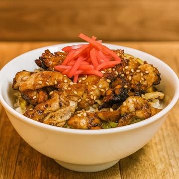 人気No3 香ばし最強！炭火焼き鳥丼150g 甘辛ダレで米止まらん