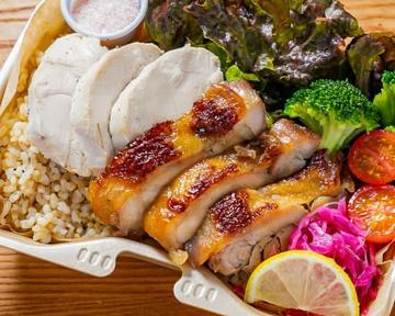 相盛りチキンと玄米のお弁当【ACB】