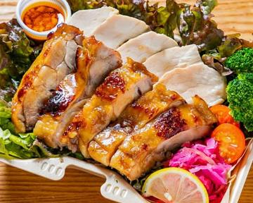 【肉1.5倍】相盛りチキンのサラダ【1.5ACS】