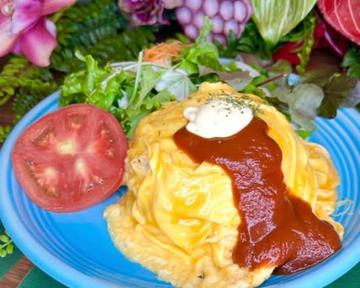 オムライス (Omelette Rice)