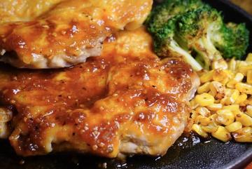 ステーキソースダブルチキンステーキ弁当(240g)Steak sauce Chicken Steak Box