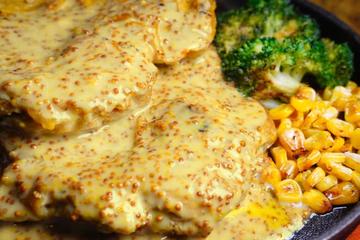ハニーマスタードダブルチキンステーキ弁当(240g)Honey Mustard Chicken Steak Box