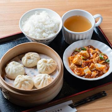 小籠包と小麻婆定食