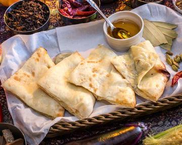 チーズナンCheese Naan