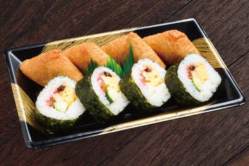 助六寿司4貫・巻[Sukeroku Sushi Set]