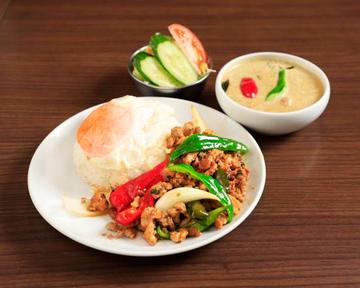 チキンのガパオとチキングリーンカレー弁当 ChickenGapao＆ChickenGreenCurryBneto