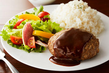 赤ワイン香るデミグラスハンバーグプレート