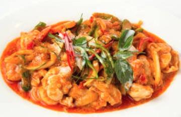 (52)鶏肉のレッドカレーソース炒め