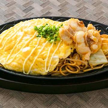 ホルモンオム焼きそば