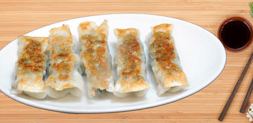 鉄板焼き餃子三人前(15個入り)