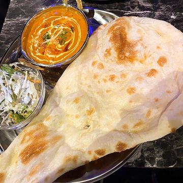 ナンとバターチキンカレー Nan Butter Chicken Curry