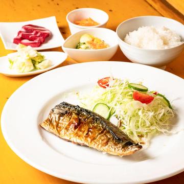 サバの塩焼き