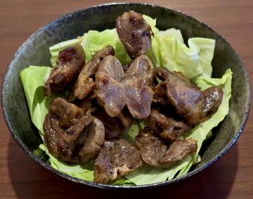 備長炭で焼いた串無し焼鳥