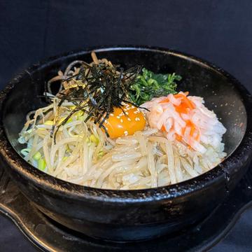 ビビンパと半冷麺定食