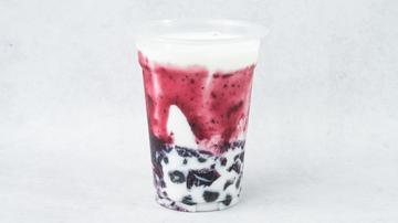 タピオカブルーベリーラテ