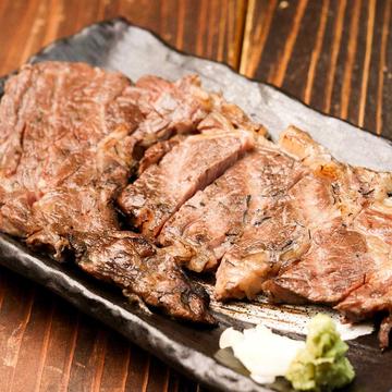 牛ステーキの藁焼き